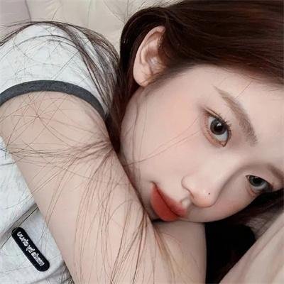 玛丽莲有深黑之眸